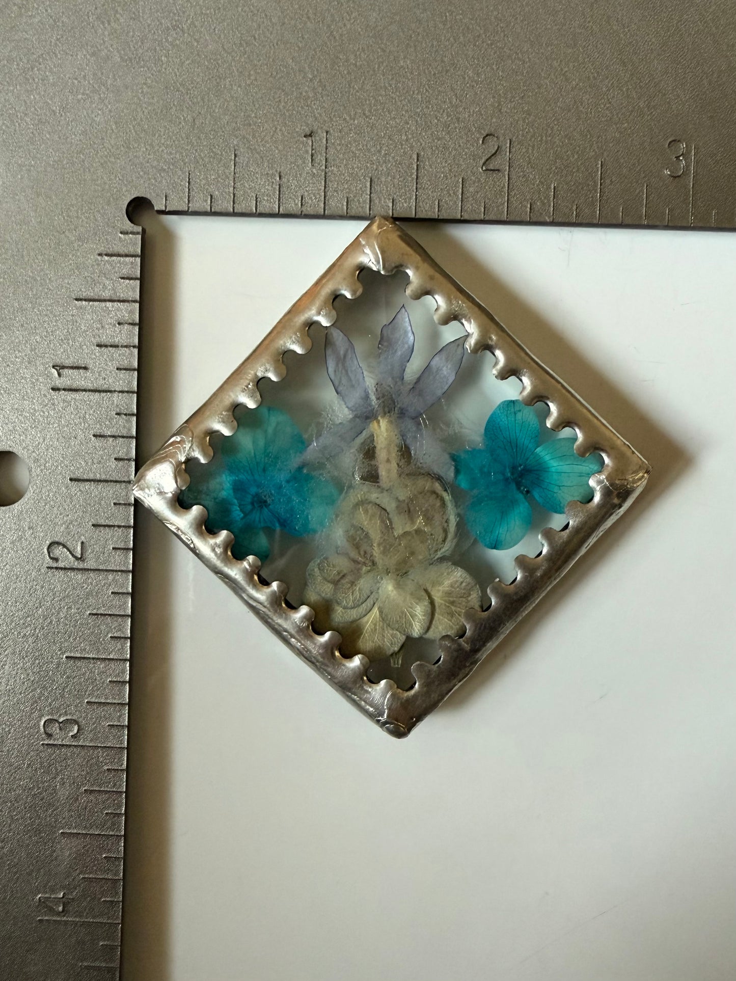 Stained Glass Flower Magnet